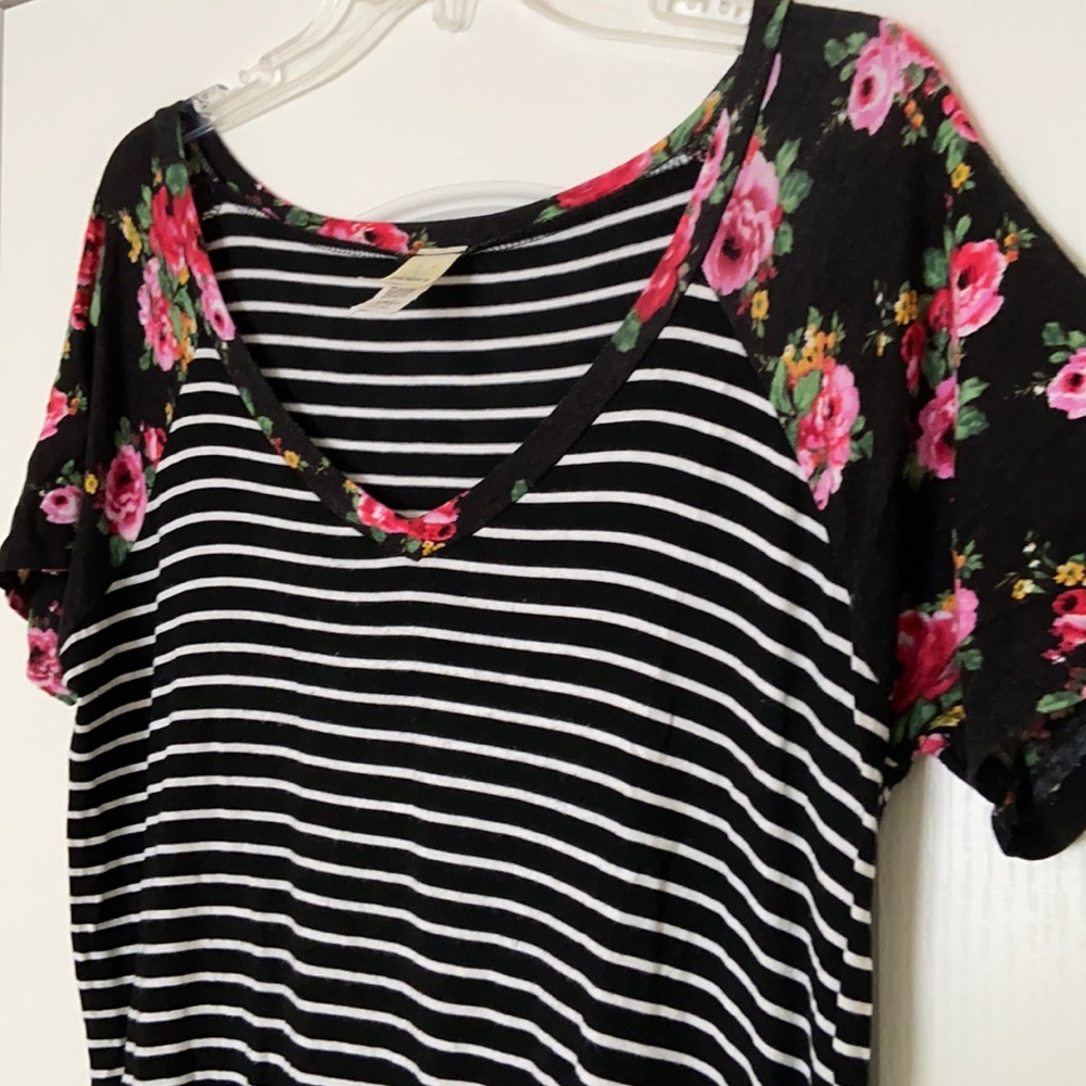 Brenda’s size large multi pattern shirt